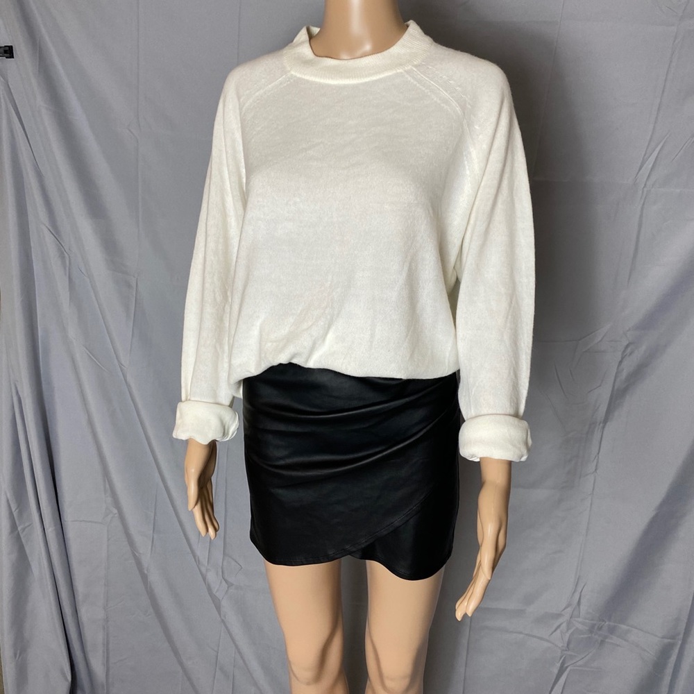 Karen Scott off-white sweater